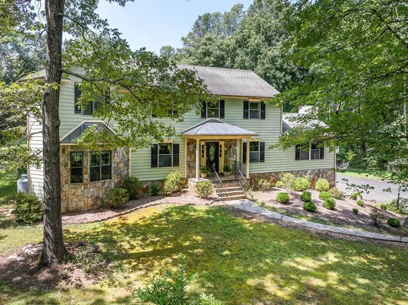 5880 Emerald Ln, Charlottesville, VA 22903