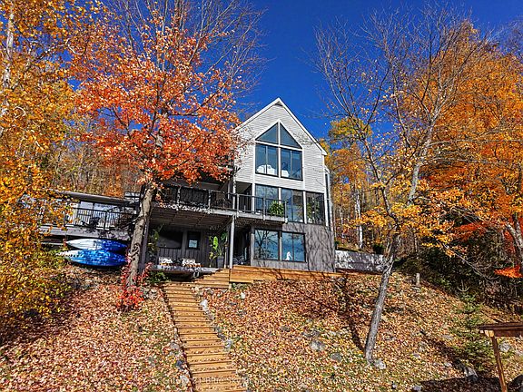 2nd image of 1543 Northshore Rd E
