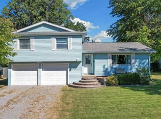 11694 Elizabeth Dr, Marion, IL 62959