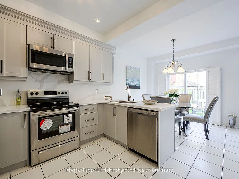 269 Treasure Rd E #UPPER — Photo 17