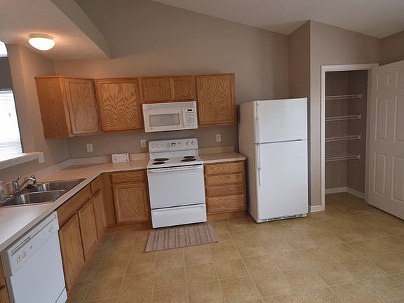5th image of 16339 Countryside Blvd