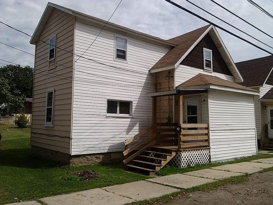 1st image of 124 Jackson St