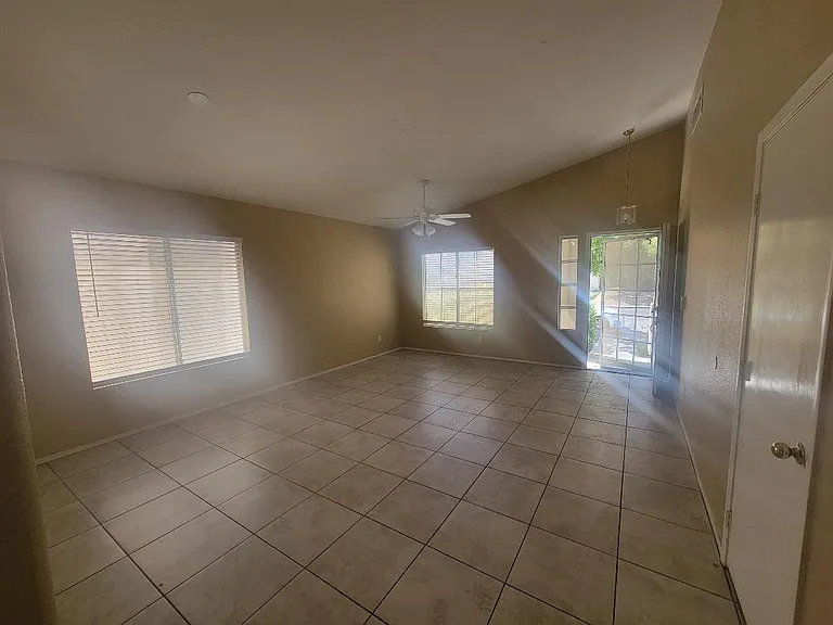 4410 Scarlet Sea Ave — Photo 4