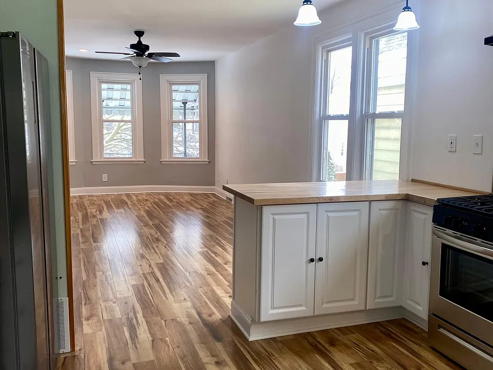 34 Abbottsford Pl #2