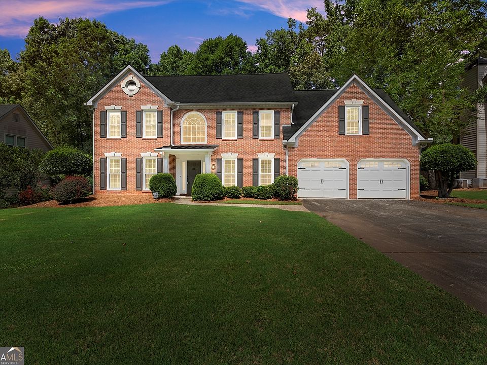 1st image of 2316 Woodcrest Dr SE
