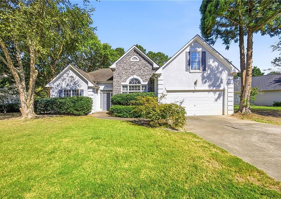 1st image of 4014 Villa Lake Rd