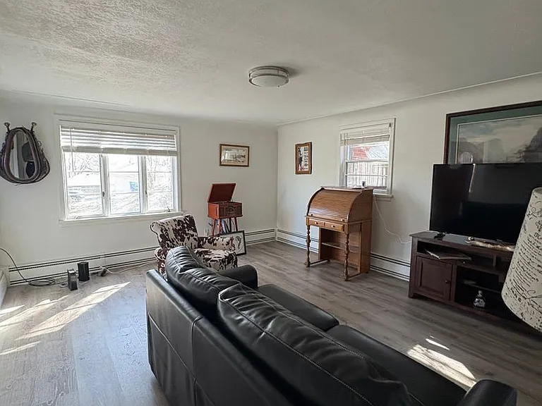 514 Avenue D — Photo 6