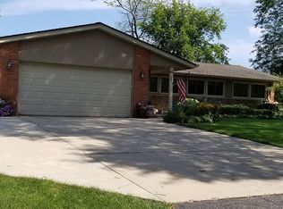 7520 N Fairchild Rd, Fox Pt, WI 53217