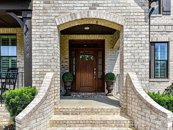 3rd image of 2244 Rock Creek Dr
