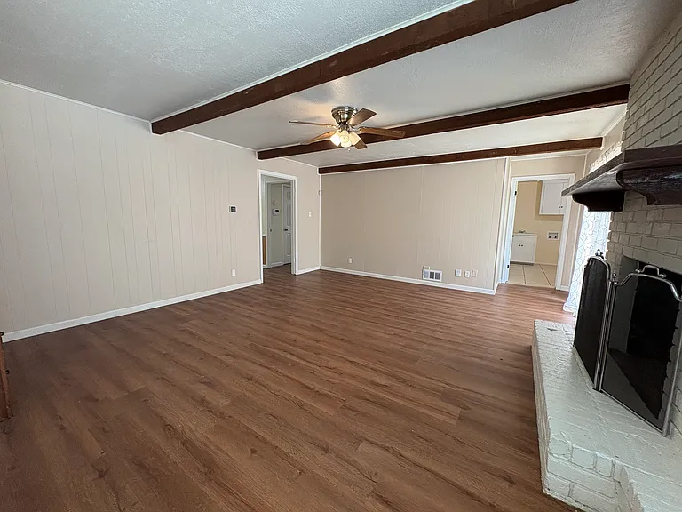 615 Oak Forest Dr — Photo 12