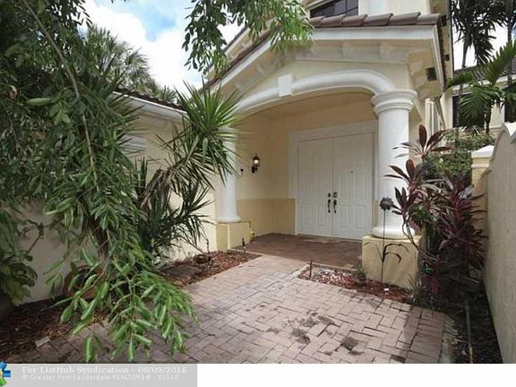 3rd image of 1607 Passion Vine Cir #12-3