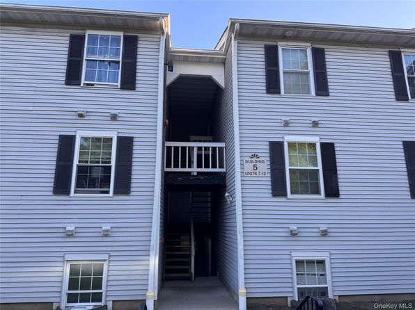 5 Lexington Hl UNIT 8