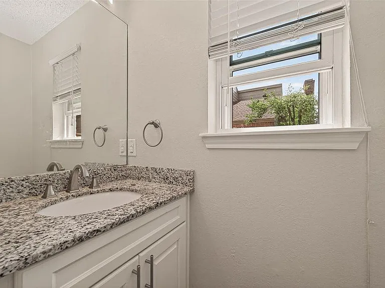 14507 Ravenhurst Ln — Photo 18