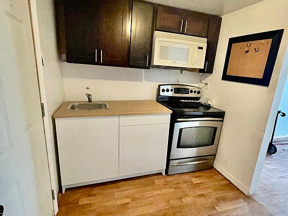 3rd image of 1411 Park Ave