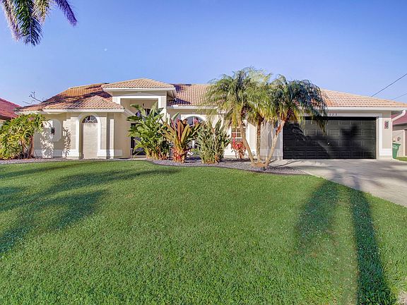 4th image of 4622 SW 20th Ave