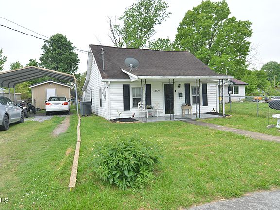 2nd image of 2329 Ashwood Ave