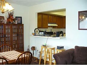5th image of 42 Theresa Blvd