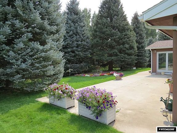 4th image of 675 Country Club Dr