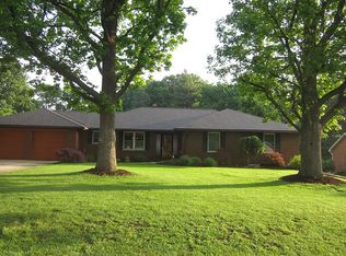 14 Frontenac Pl, Godfrey, IL 62035