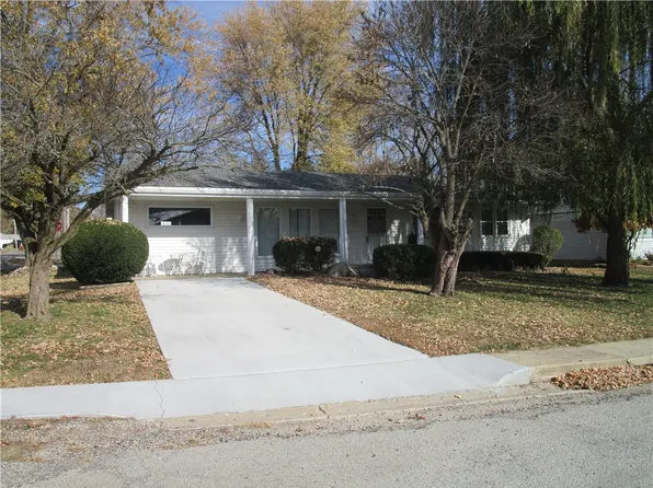 800 Progress St, Pana, IL 62557