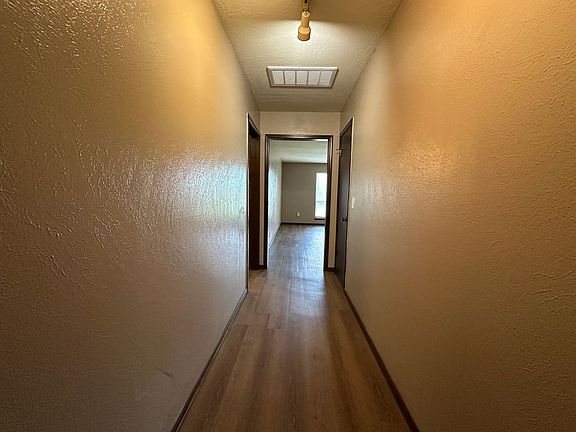 5th image of 813 N Eagle Ln