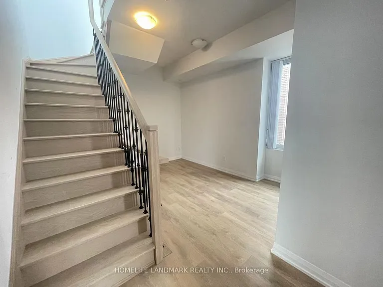 1060 Portage Pkwy E #Townhouse 60 — Photo 17