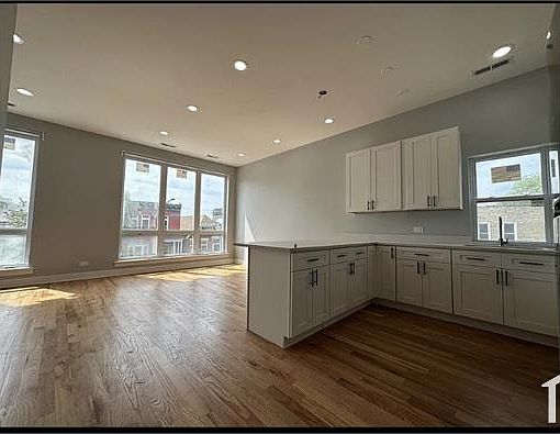 1st image of 2740 W Jackson Blvd #3