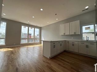 2740 W Jackson Blvd #3, Chicago, IL 60612