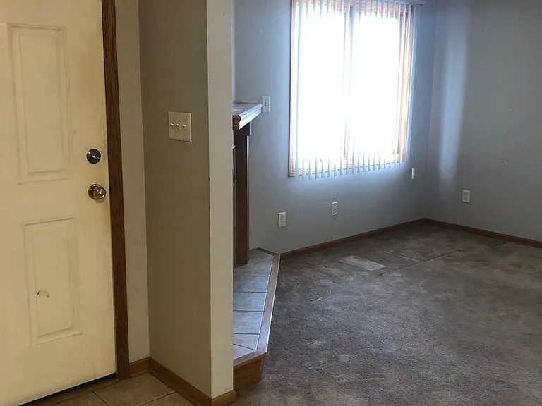Ashworth Dr. Apartments — Photo 11