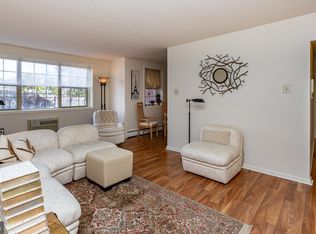 383 Lakeside Rd APT 103, Ardmore, PA 19003