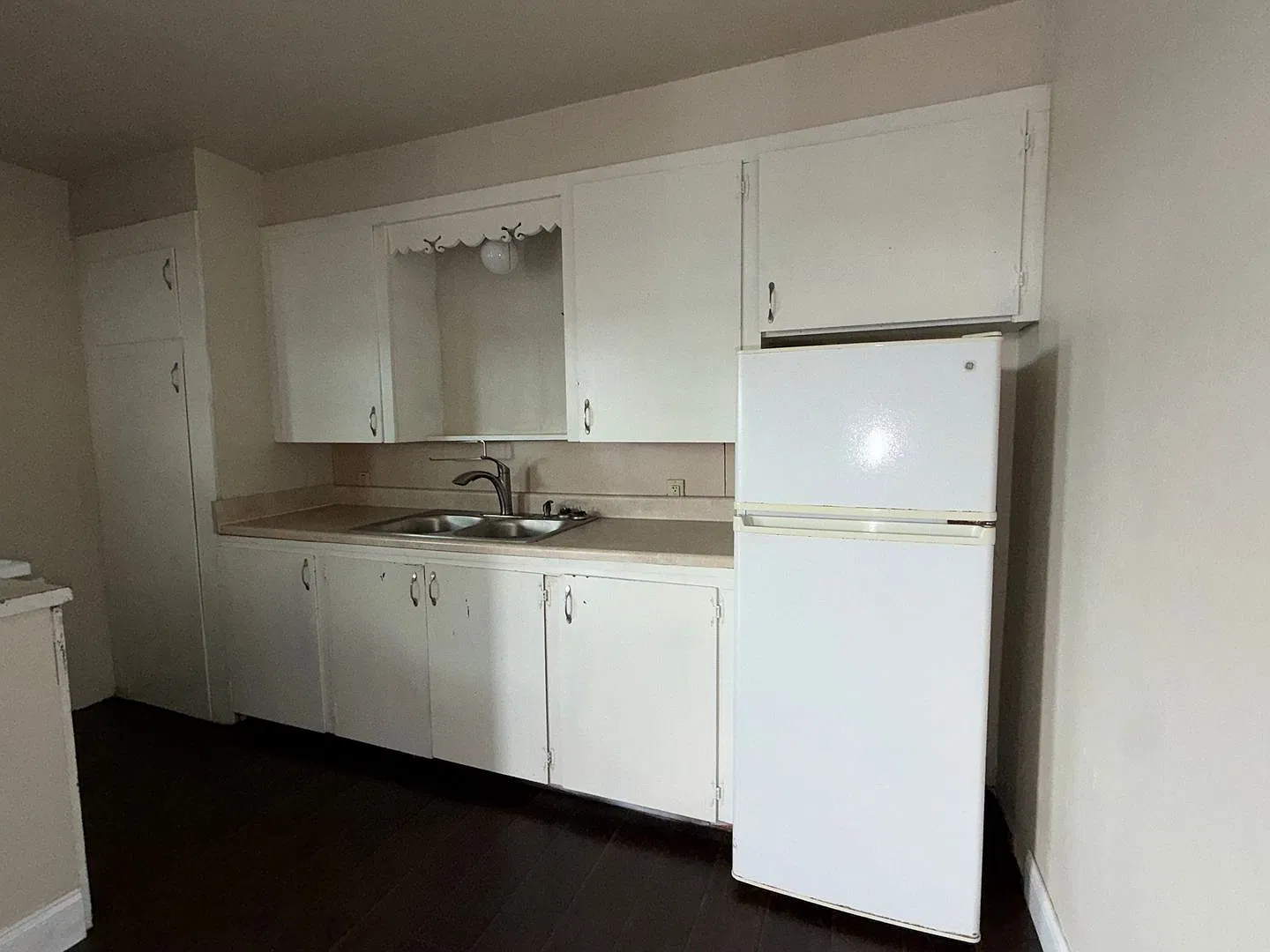 9 NW 13th- available now! — Photo 3