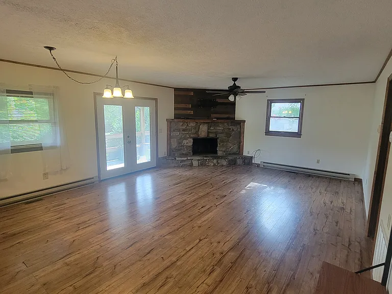 11 Crystalwood Ln — Photo 8