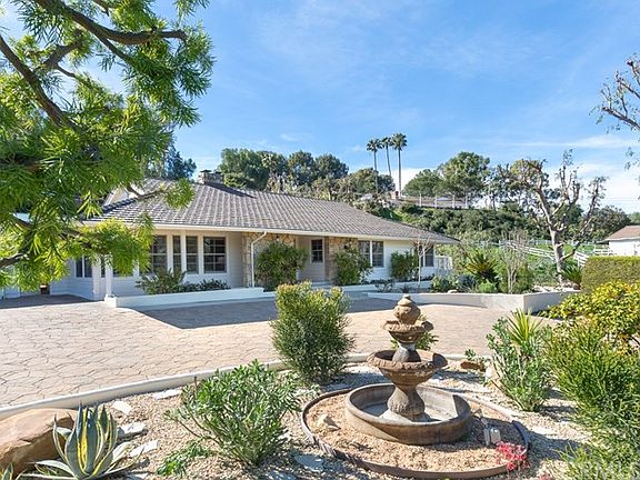 3rd image of 2680 Palos Verdes Dr N