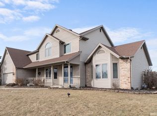 9830 Blue Mound Dr, Fort Wayne, IN 46804