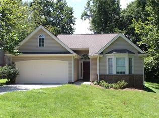 5605 Clustermill Dr, Greensboro, NC 27407