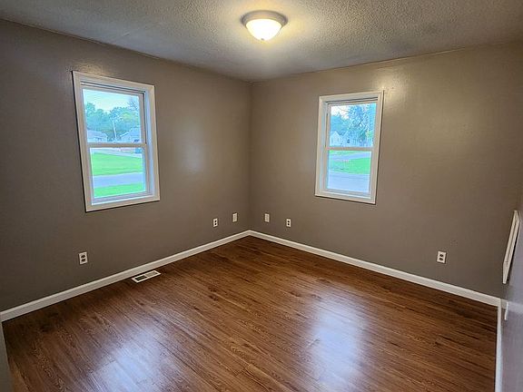 4th image of 1151 Johnson Ave