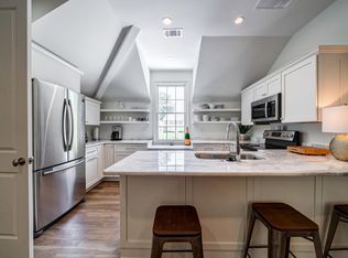 984 Foxcroft Rd NW, Atlanta, GA 30327