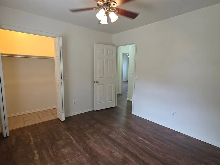 611 Preston Dr — Photo 10