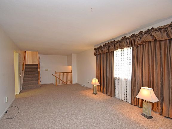 5th image of 5640 Windridge Dr