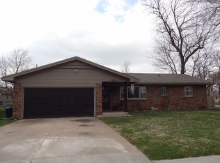 1207 S Gelven Ave, Springfield, MO 65804