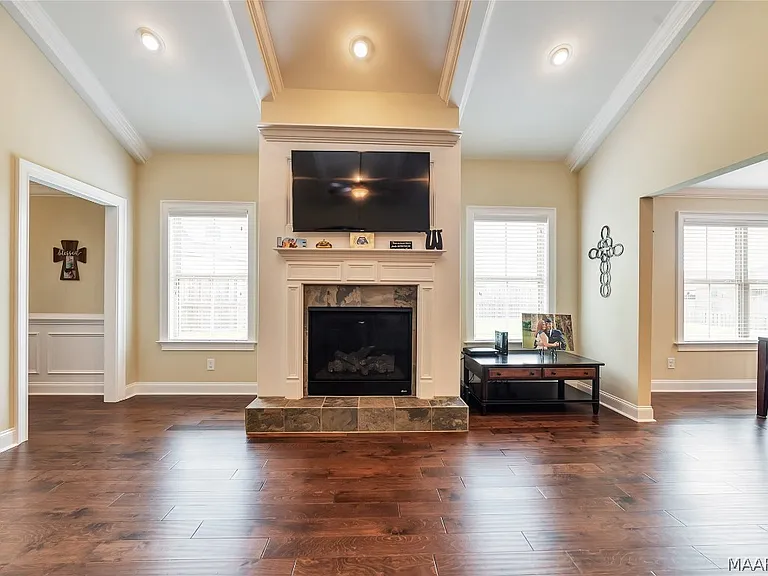 8115 Faith Ct — Photo 8