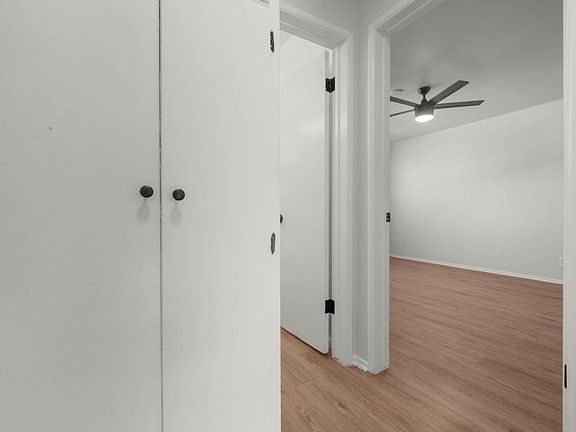 2nd image of 3933 Nicolet Ave #111