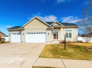 642 N 6th Street Cir, Princeton, IA 52768