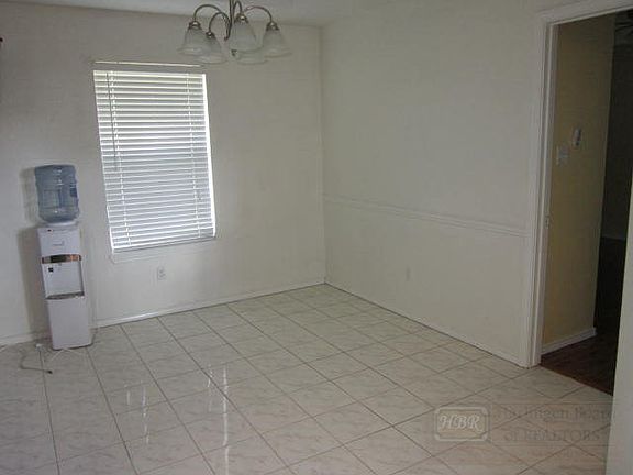 2nd image of 1409 Summer Ct