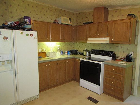 5th image of 18605 Village Park Way