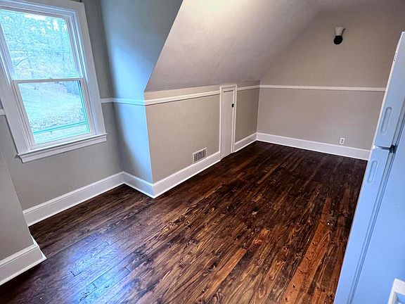 5th image of 843 Hundley St #2