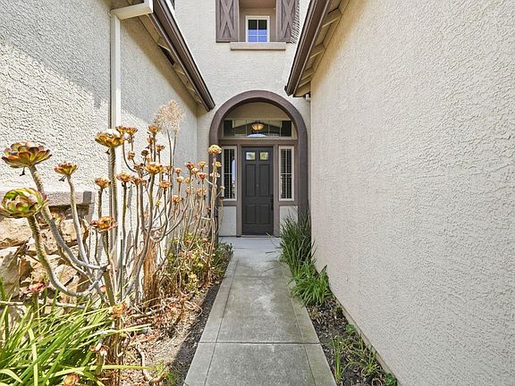 3rd image of 3805 Mendocino Ct