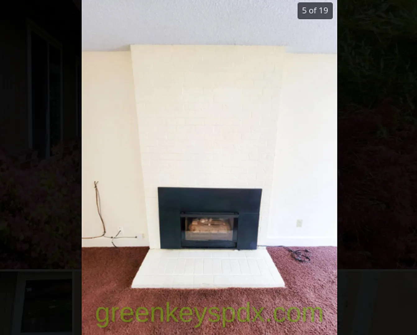 Fresh and clean 2-bedroom unit with a HUGE totally fenced yard. — Photo 4