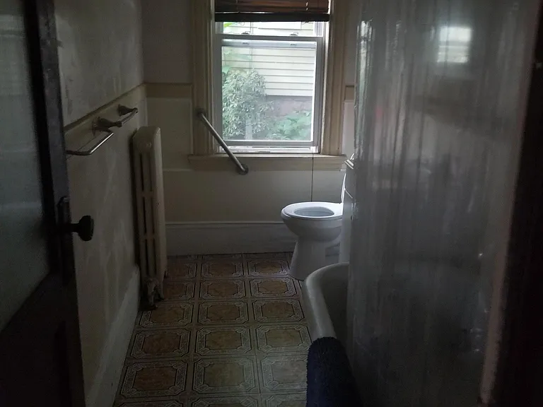 86 Warrenton Ave — Photo 16