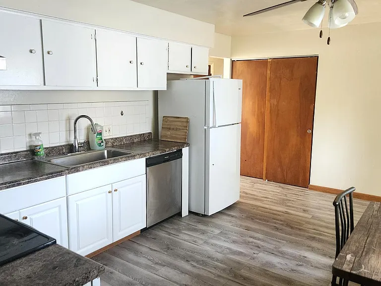 3365 Valleston Pkwy — Photo 4